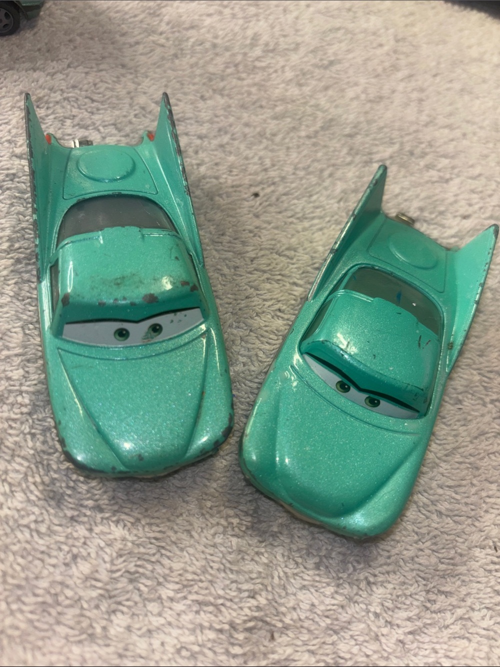Dinoco Flo Toy Car - Set of 2